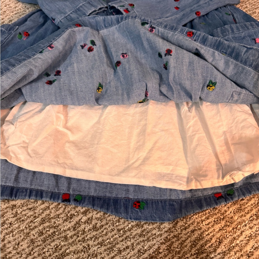Hanna Andersson Denim Dress 6 (120) - Picture 3 of 8